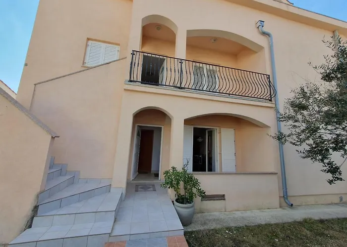 Olive Garden Pag Апартаменты Паг