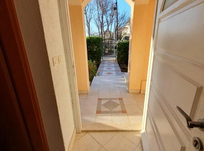 Olive Garden Pag Апартаменты *