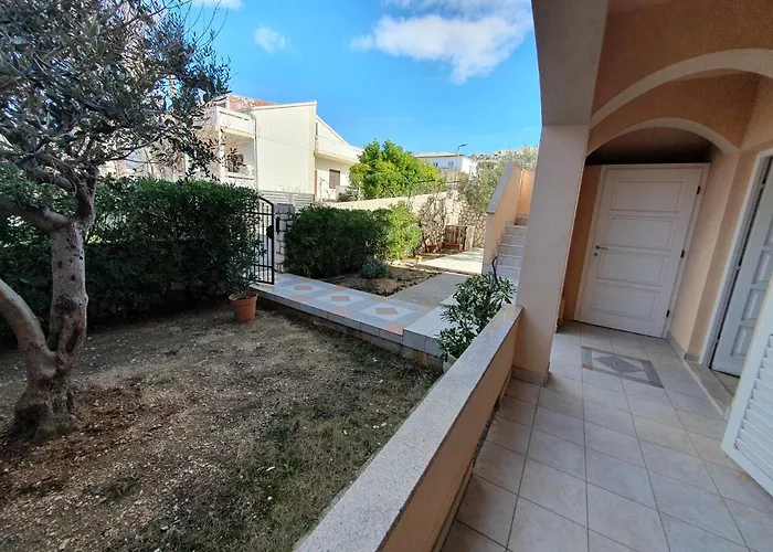 Апартаменты Olive Garden Pag Паг