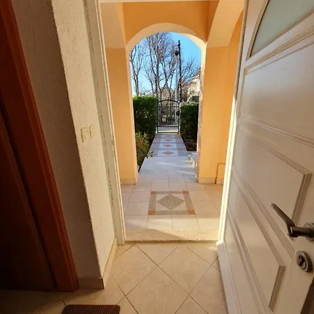 Olive Garden Pag Apartament *