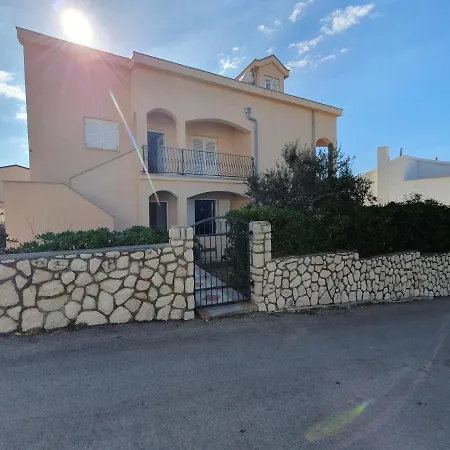 Olive Garden Pag * Pag Town