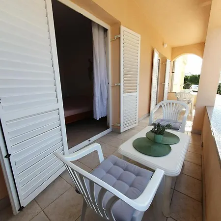 Apartament Olive Garden Pag Pag Town